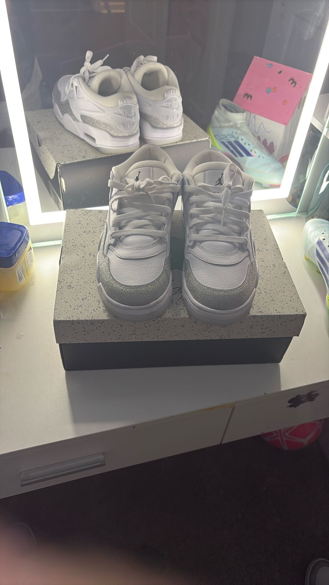 Woman’s Air Jordan 4’s RM
