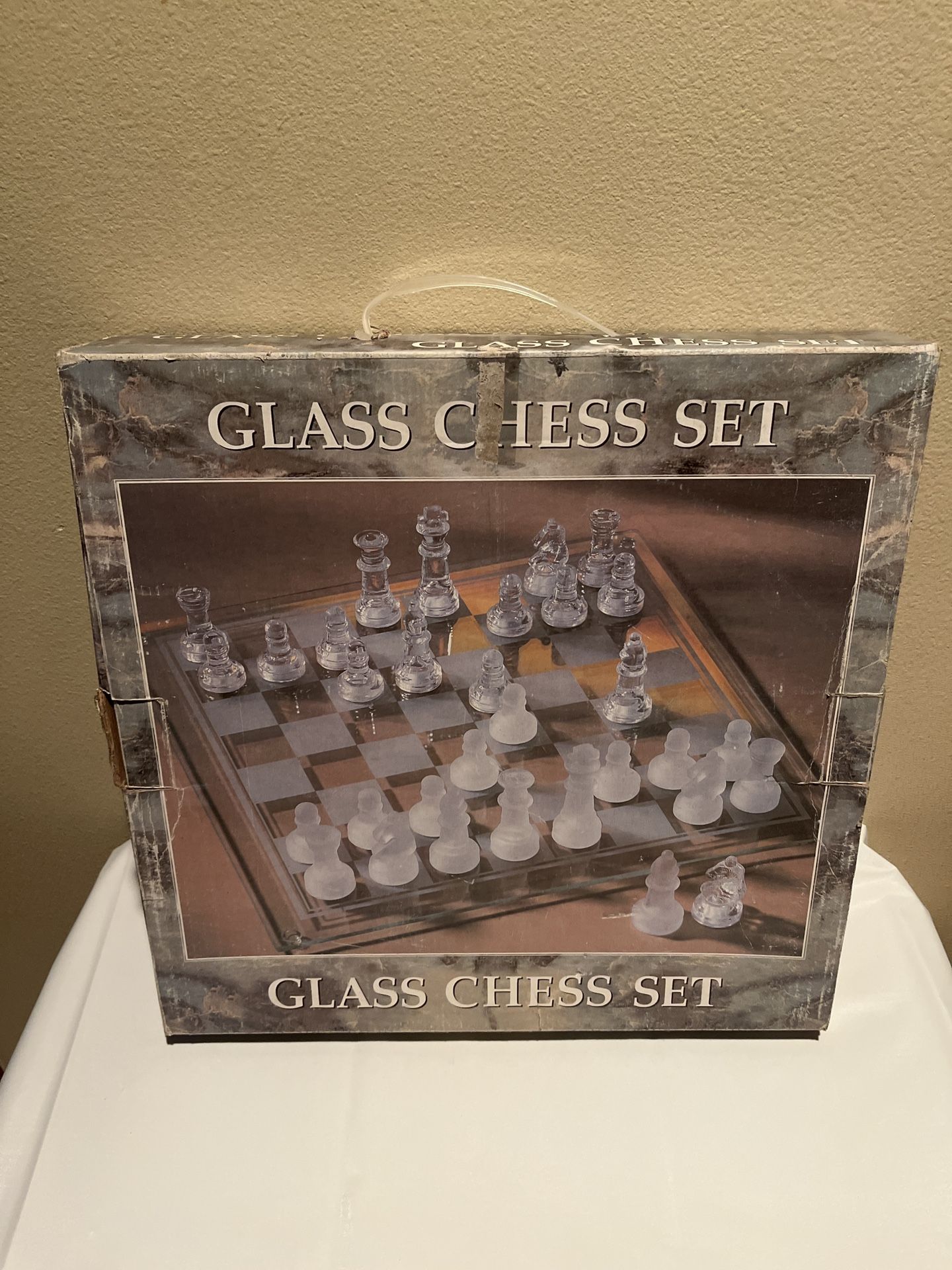 Vintage Glass Chess Set 32-Piece Frosted & Clear Board Game 25x25 cm 