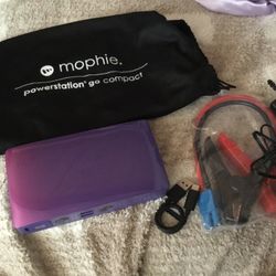 Mophie USB Universal Battery Power station Go Compact W/ Car Jump Starter