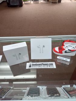 Air Pods & Air Pod Pro