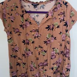 Buffalo Chic floral blouse in a size Medium