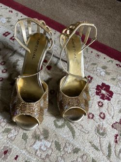 Beautiful golden party heals $25 obo