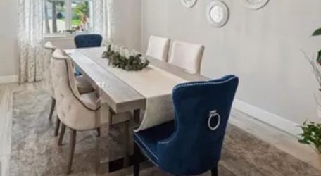 Solid Oak Dining Room with 6 Chairs - Classic & Sturdy