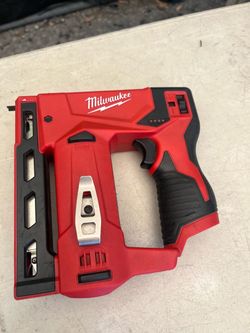 Milwaukee M12 Cordless Staple Gun tool only