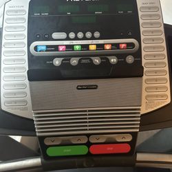 ProForm Treadmill with ProShox Elite 2 Cushioning Floor Mat for Sale in Atlanta GA OfferUp