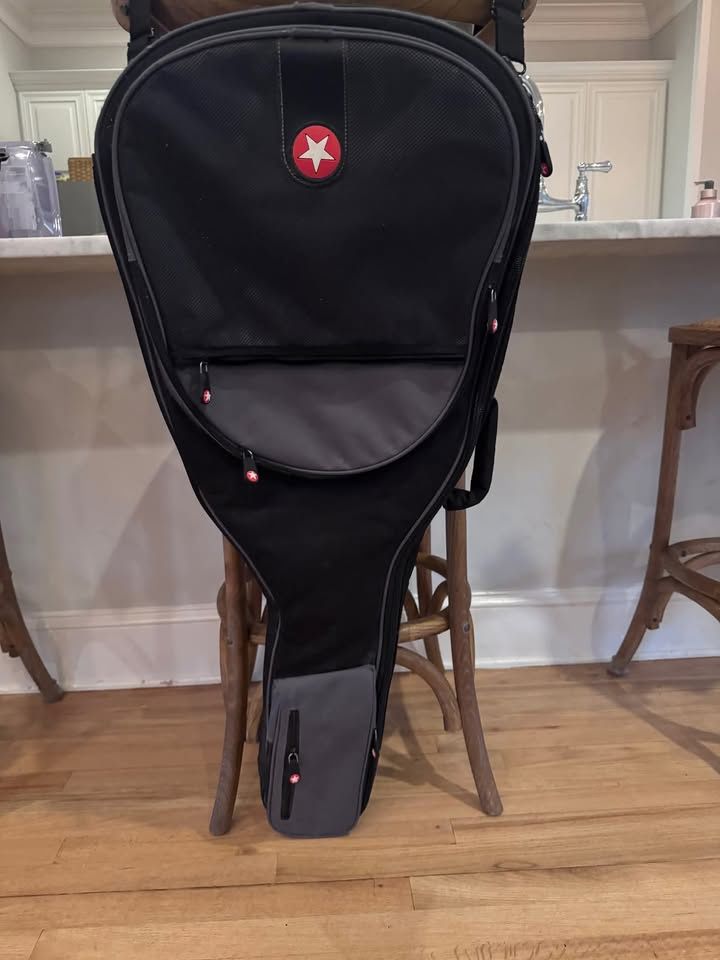 Road Runner Avenue II Acoustic Guitar bag