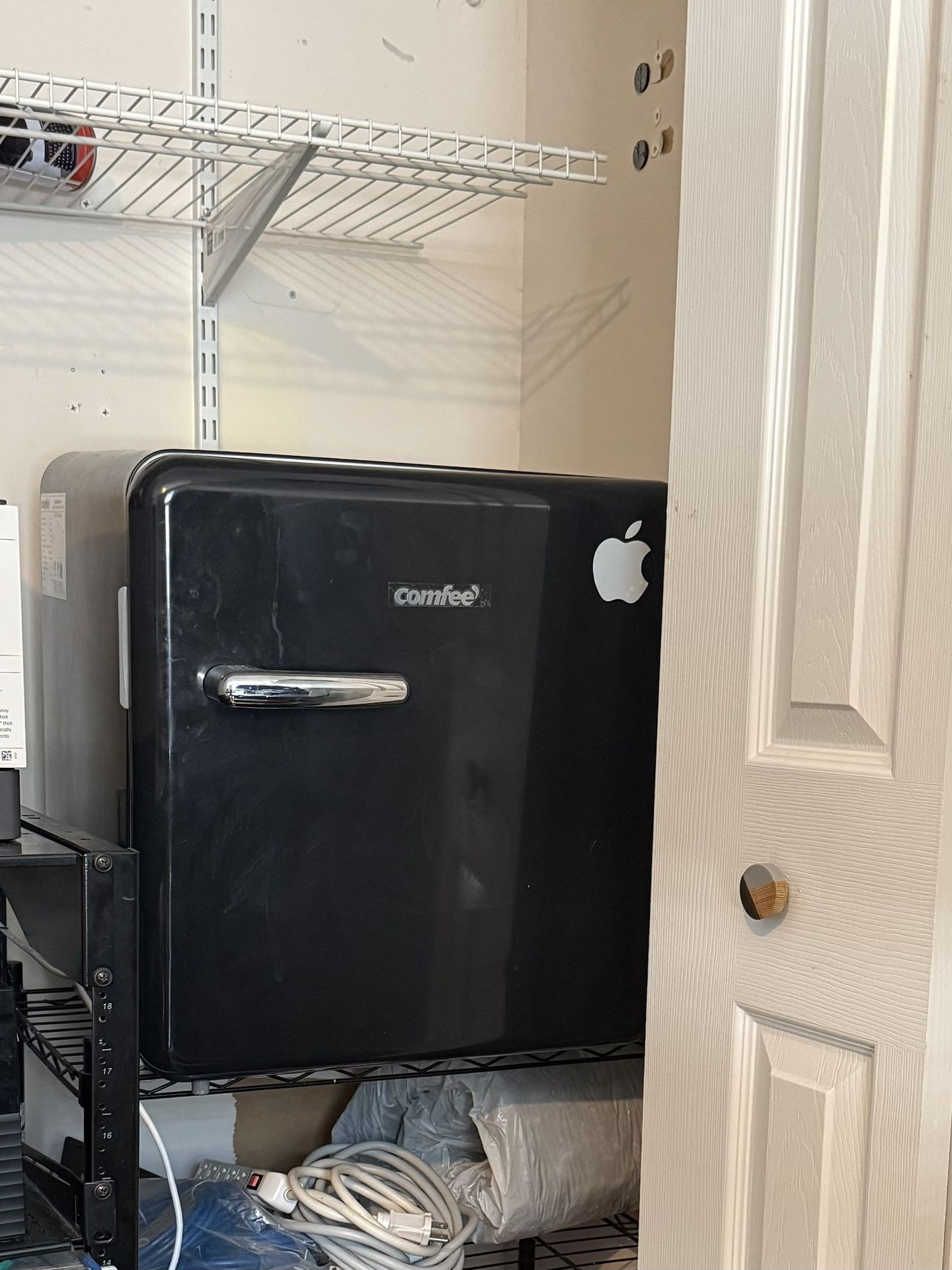 Mini Fridge. Works Great!!