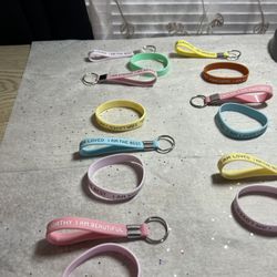 Motivational Wristbands And Keychains 