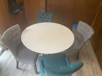 White Table Does Not Come With Chairs