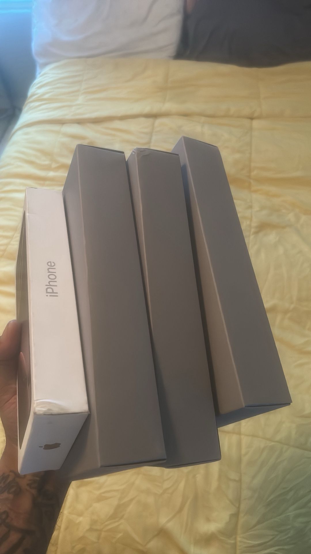 Who Buys Locked IPhones / iPads / Apple Watches