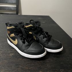 Kids Jordan’s shoes size 11