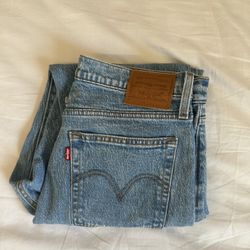 Wedgie Straight High-Rise Levi’s 