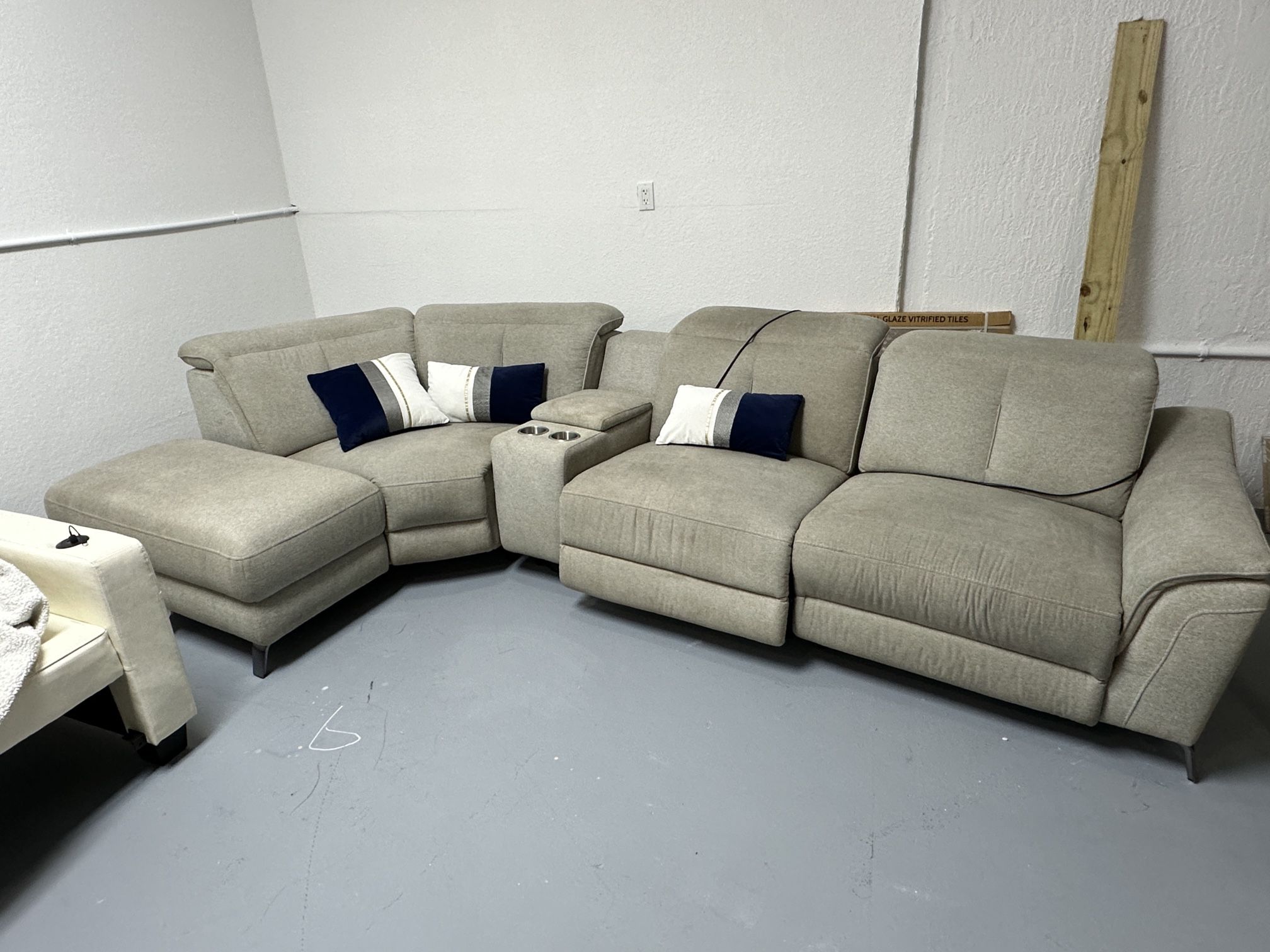 Modular Sectional Couch With 2 Power Recliners