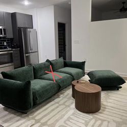 Brand new in box.2 seater couch with ottoman，loveseats