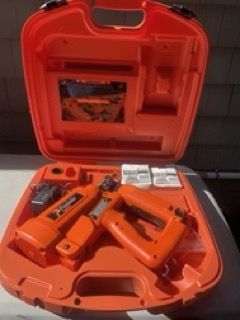 Paslode Finish Nailer w/ Carrying Case Model #IM250 F-16 11