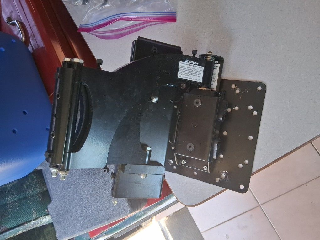 Heavy DUTY TV WALL MOUNT