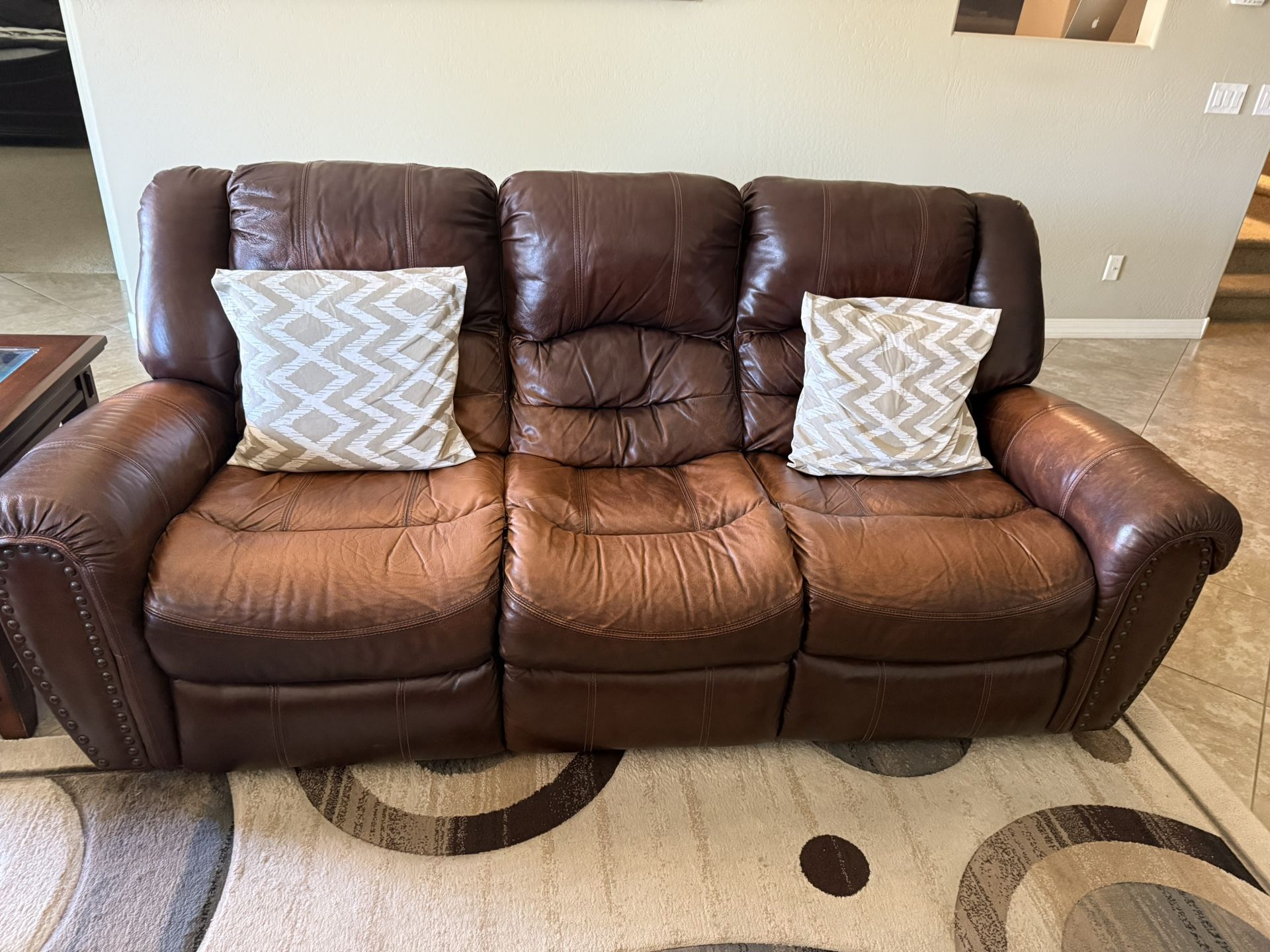 La-Zy Boy Recliner Leather Sofa Three Seater With Recliners & Love Seat