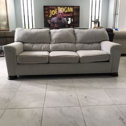Beautiful Beige Sofa Couch For Sale! Free Delivery 🚚 