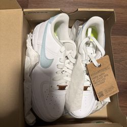 NIKE Air Force 1 LV8 GS 'Indigo' Sz 4.5/6W (DA3093 100)