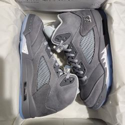 Wolf Grey 5