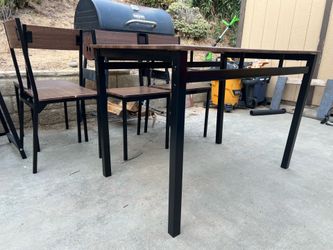 Doing table & 4 chairs