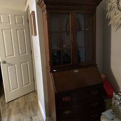 Cabinet/hutch