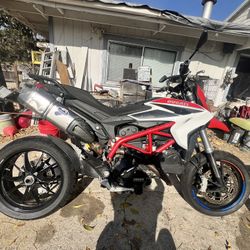 2014 Ducati Hypermotard