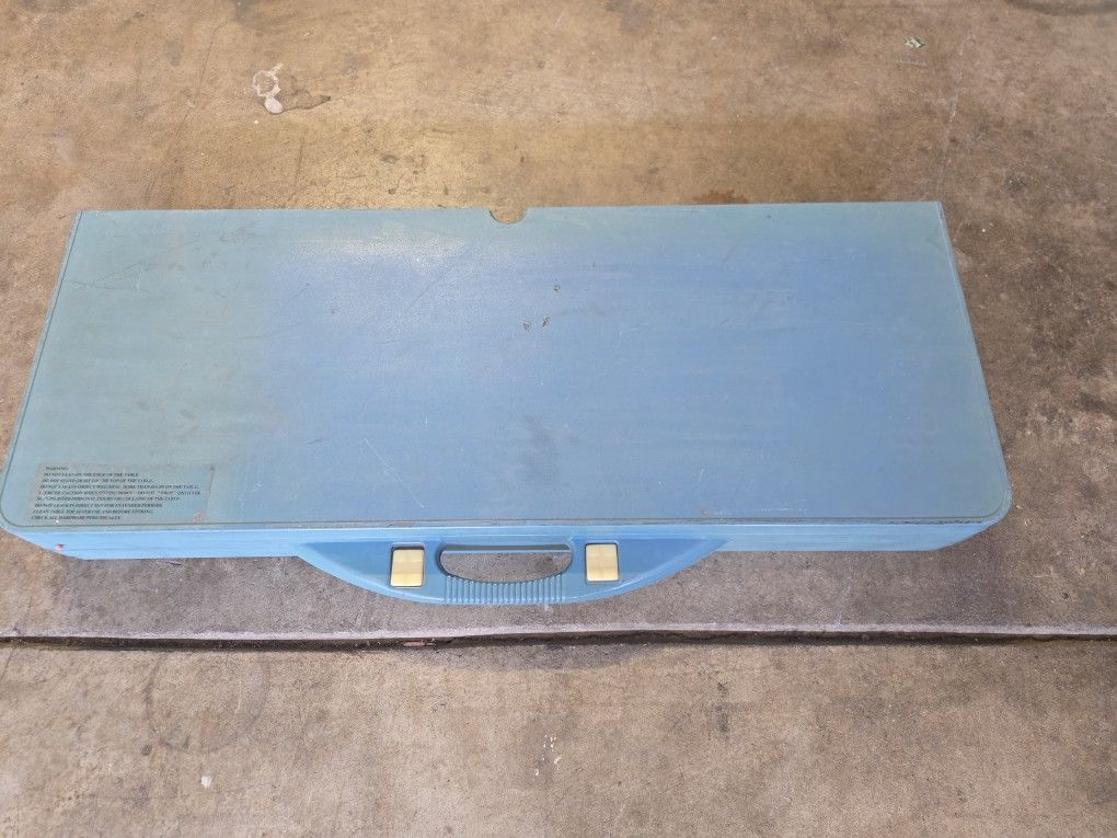 Foldable Kids Picnic Table (Not Free)