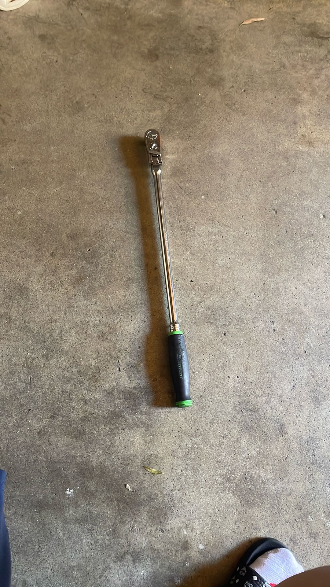 3/8" Drive Dual 80® Technology Soft Grip Extra-Long Handle Locking Flex-Head Ratchet (Green)