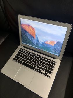 2017 Apple MacBook Air 13” with over $600 in paid software