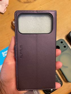 Phone case I phone 16 & 17/ screen protectors