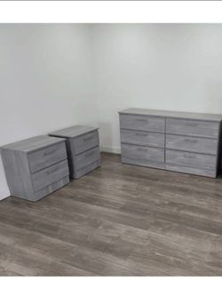 DRESSER AND TWO NIGHTSTANDS 