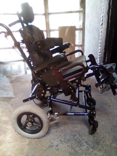 Zippy Quickie Wheelchair *MK OFFR*