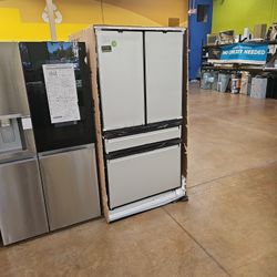 Refrigerator Samsung 36 Inch Wide Bespoke