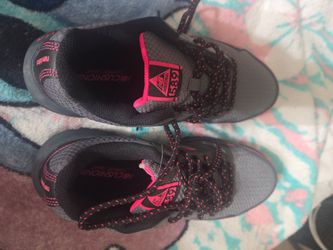 Work shoes