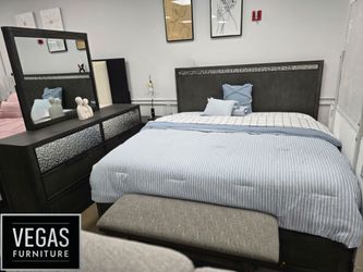 Modern Contemporary Bedroom Set 4pc