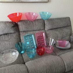 13 pc. Set of Plastic Bowls, Trays etc.