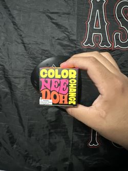 Color Changing Needoh Squishy (Yellow to orange)