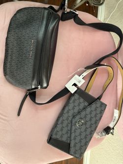 Micheal Kors Purse For Sale! 