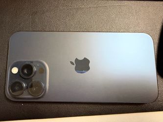 I phone 15 pro max 256gb
