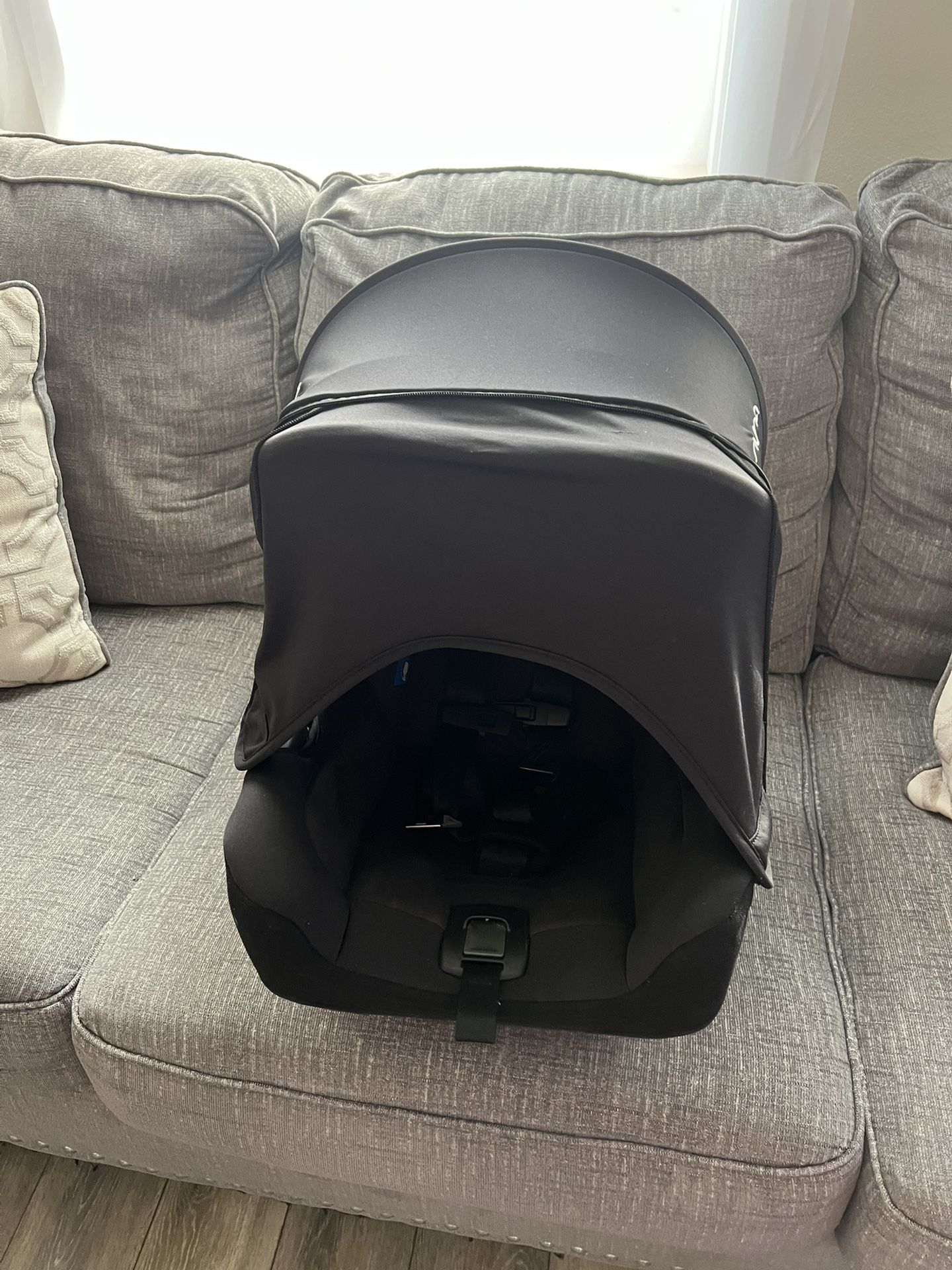 Nuna Car Seat With Base