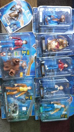 ET toys r us exclusive lot free ET Key chain included