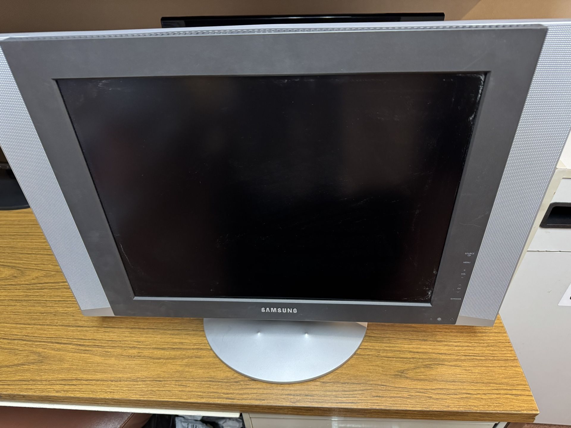 Samsung TV/ Computer Monitor 24”
