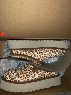 Uggs women sandal