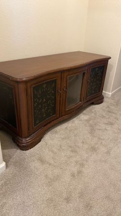 Tv stand
