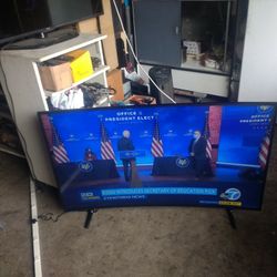 SAMSUNG 55" Curved SMART TV