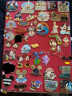 Disneyland pins