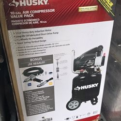 NEW HUSKY 10 GALLON AIR COMPRESSOR WITH TOOL KIT