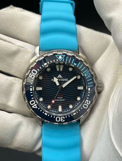 NORTH EDGE TRITON SOLAR POWER 300M DIVER DIVE WATCH BALTIC BLUE WAVE W BLUE SILICONE STRAP *6059