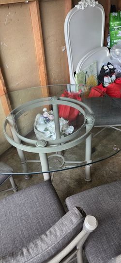 Bonito Comedor De Vidrio Con 4 Sillas